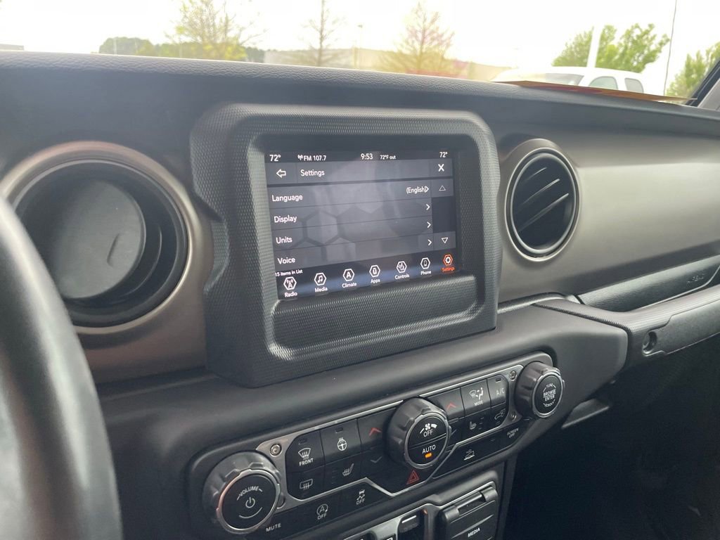 Used 2021 Jeep Gladiator Sport image 16