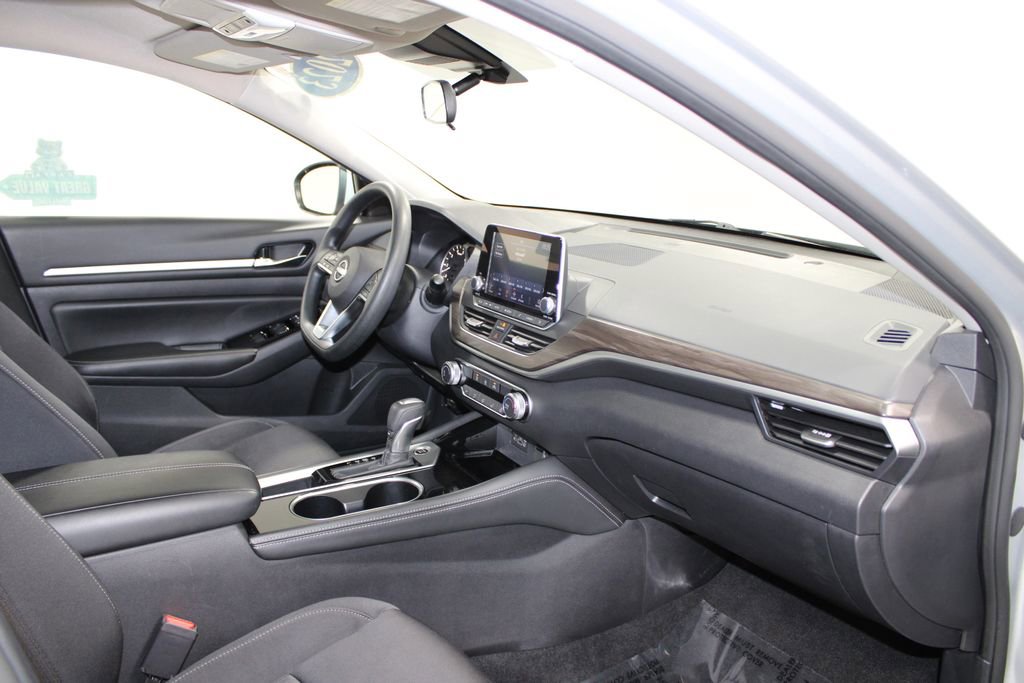 Used 2023 Nissan Altima 2.5 SV image 26