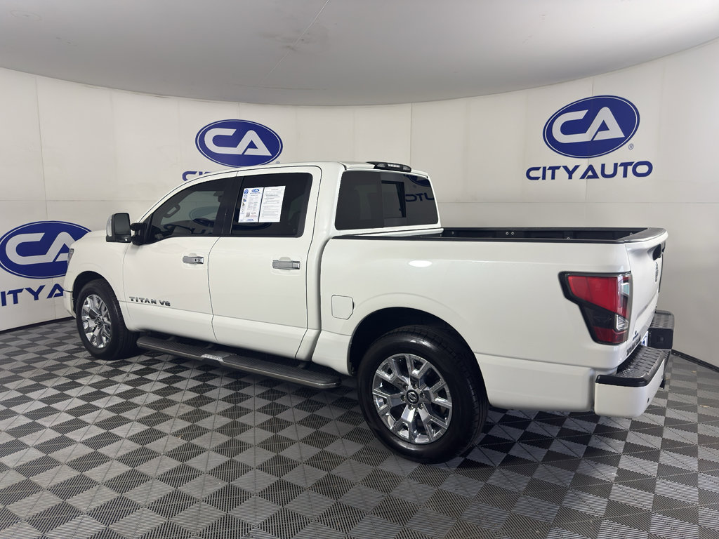 Used 2020 Nissan Titan SL w/ Moonroof Package RWD image 5