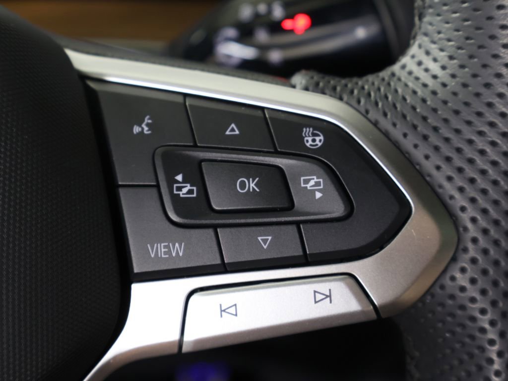Used 2026 Volkswagen Tiguan SEL R-Line AWD/4WD image 52