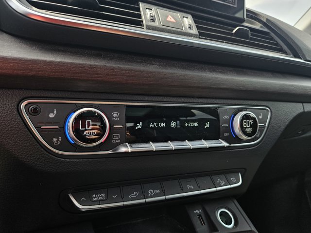 Used 2023 Audi Q5 e Premium Plus w/ Premium Plus Package AWD/4WD image 16