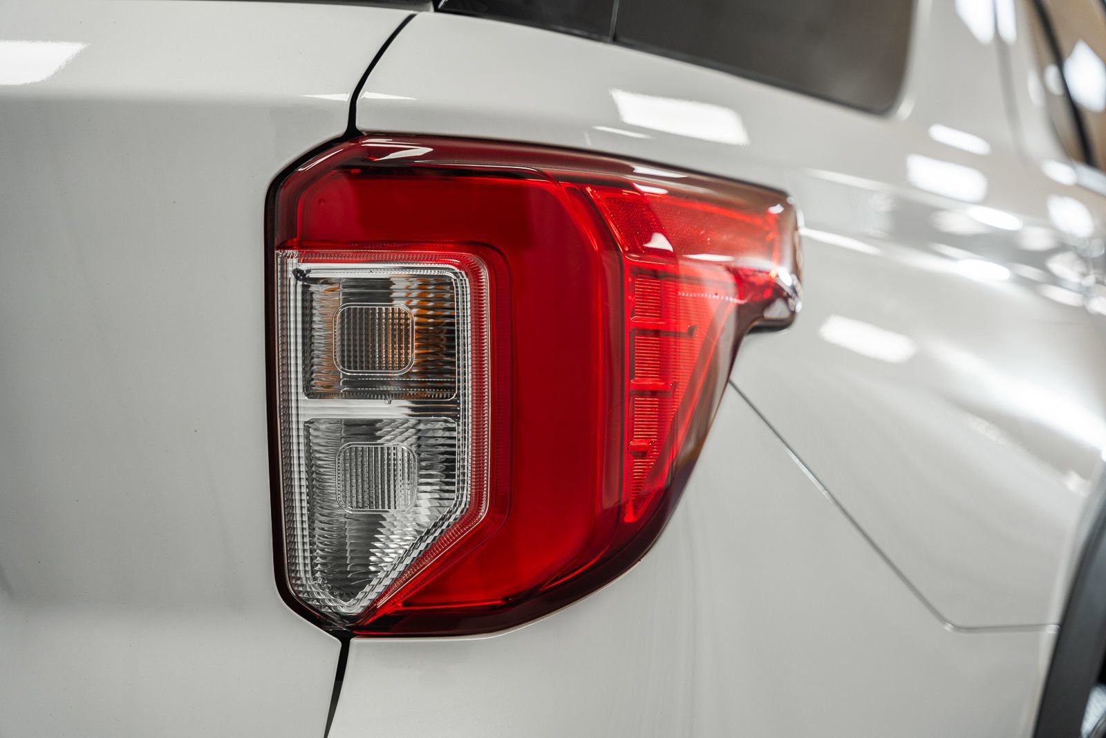 Certified 2022 Ford Explorer XLT image 7