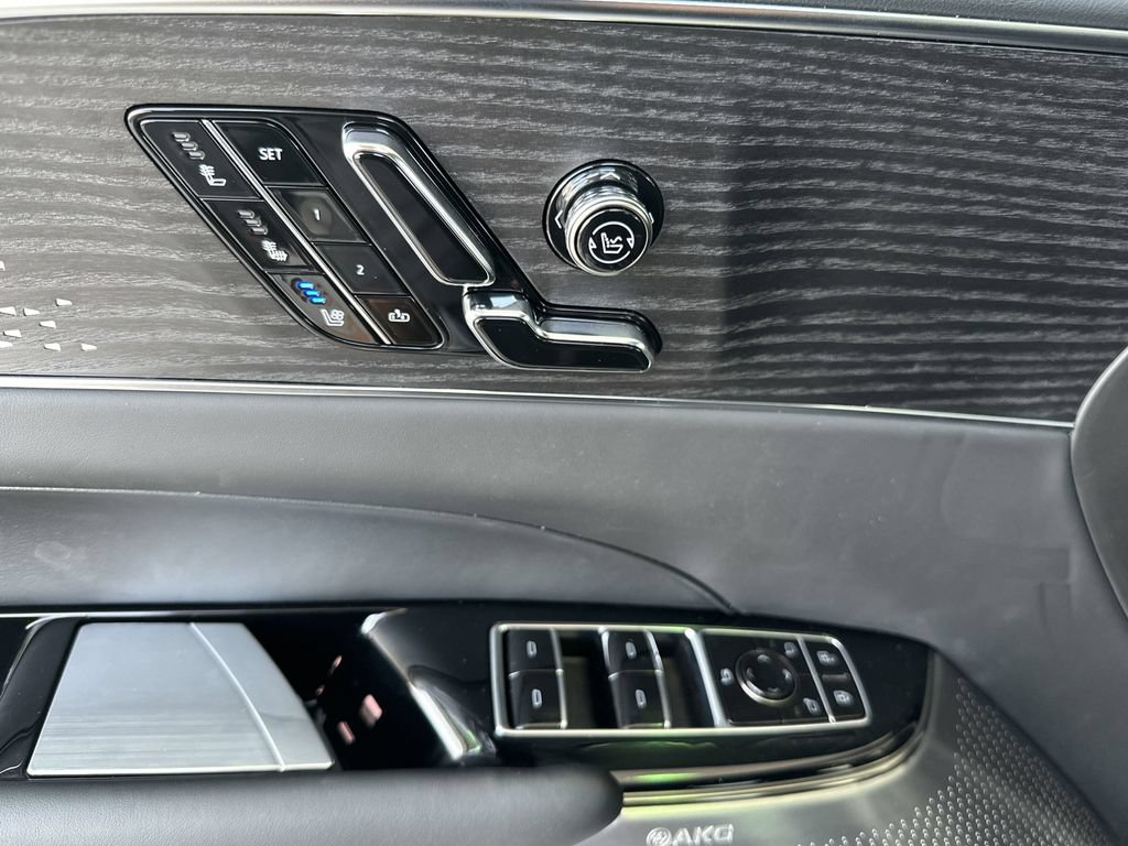 New 2026 Cadillac Lyriq V w/ Exterior Carbon Fiber Package AWD/4WD image 13