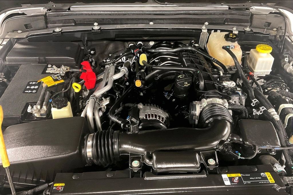 Used 2022 Jeep Gladiator Willys image 12