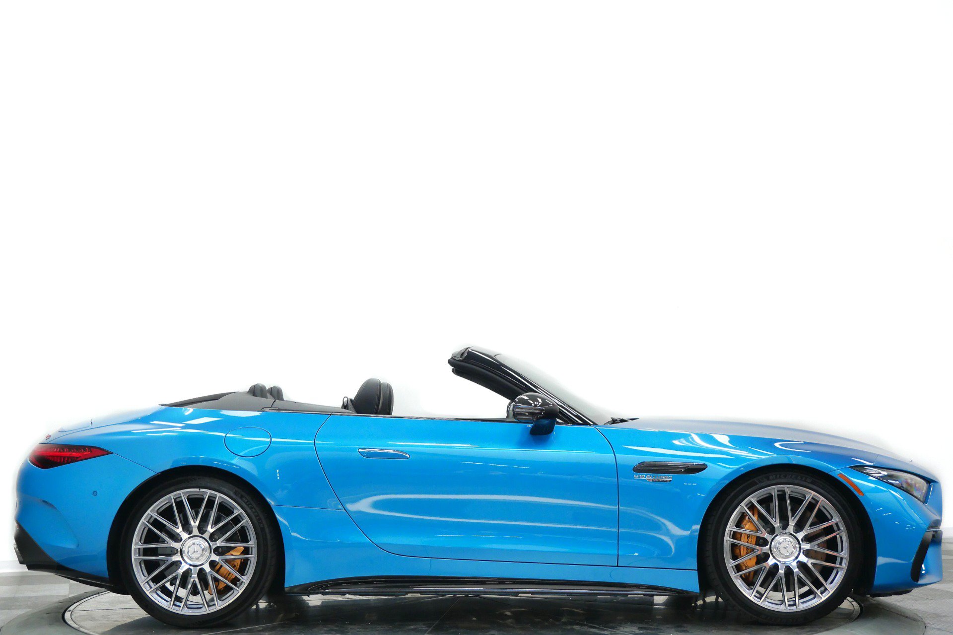 Used 2025 Mercedes-Benz SL 63 AMG S e Performance 4MATIC image 2