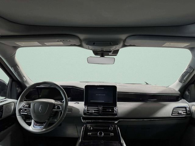 Used 2020 Lincoln Navigator Reserve w/ Luxury Package image 11