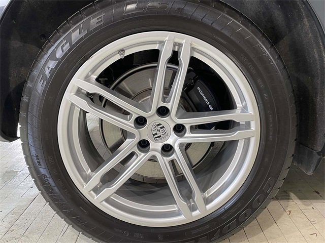 Used 2025 Porsche Macan image 13