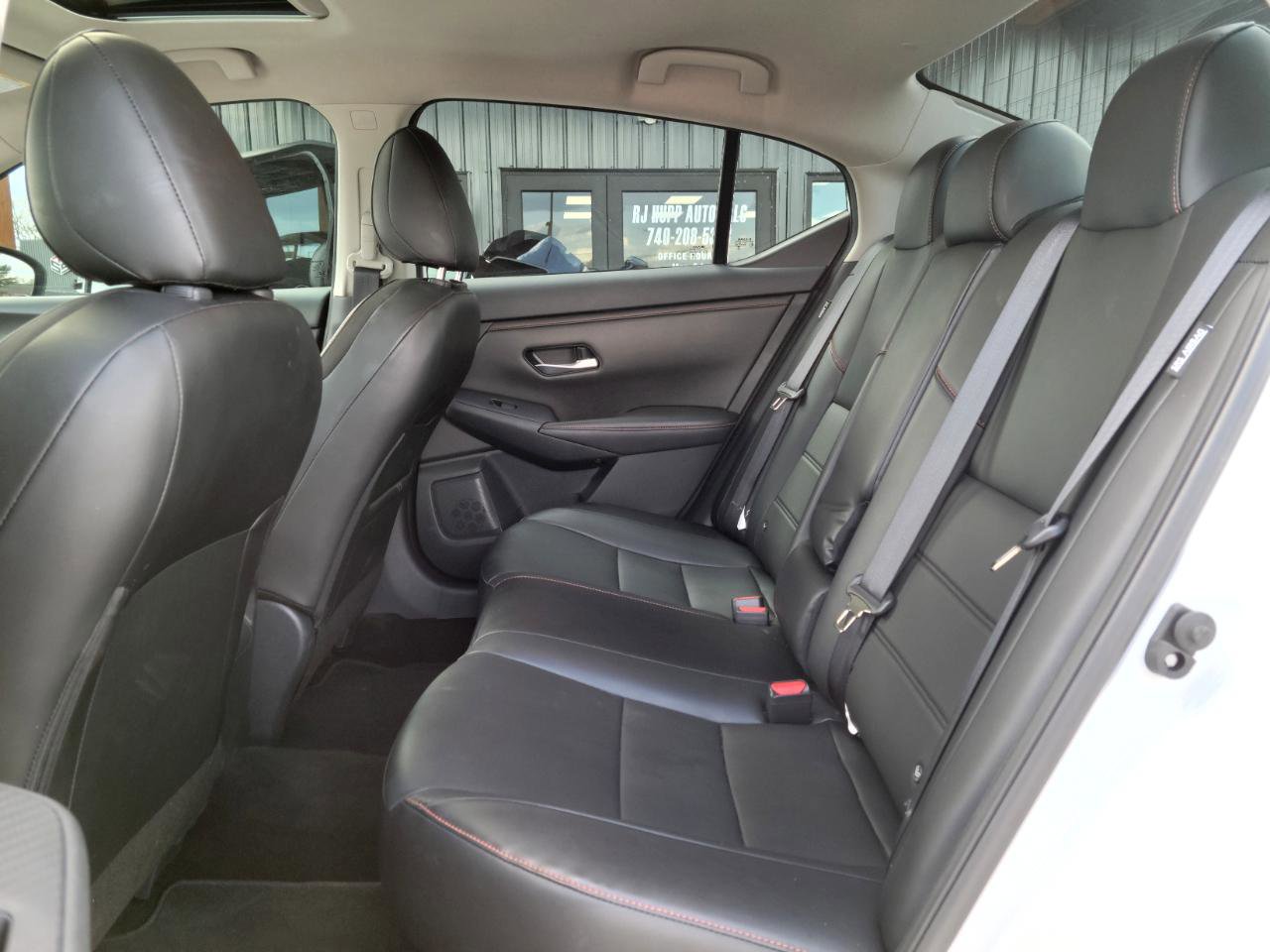 Used 2024 Nissan Sentra SR w/ SR Premium Package image 16