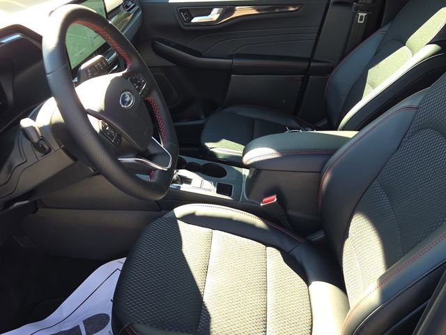 New 2026 Ford Escape ST-Line w/ Tech Pack #1 FWD image 16