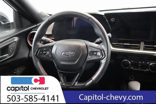 Used 2024 Chevrolet Trax RS w/ Sunroof Package FWD image 15
