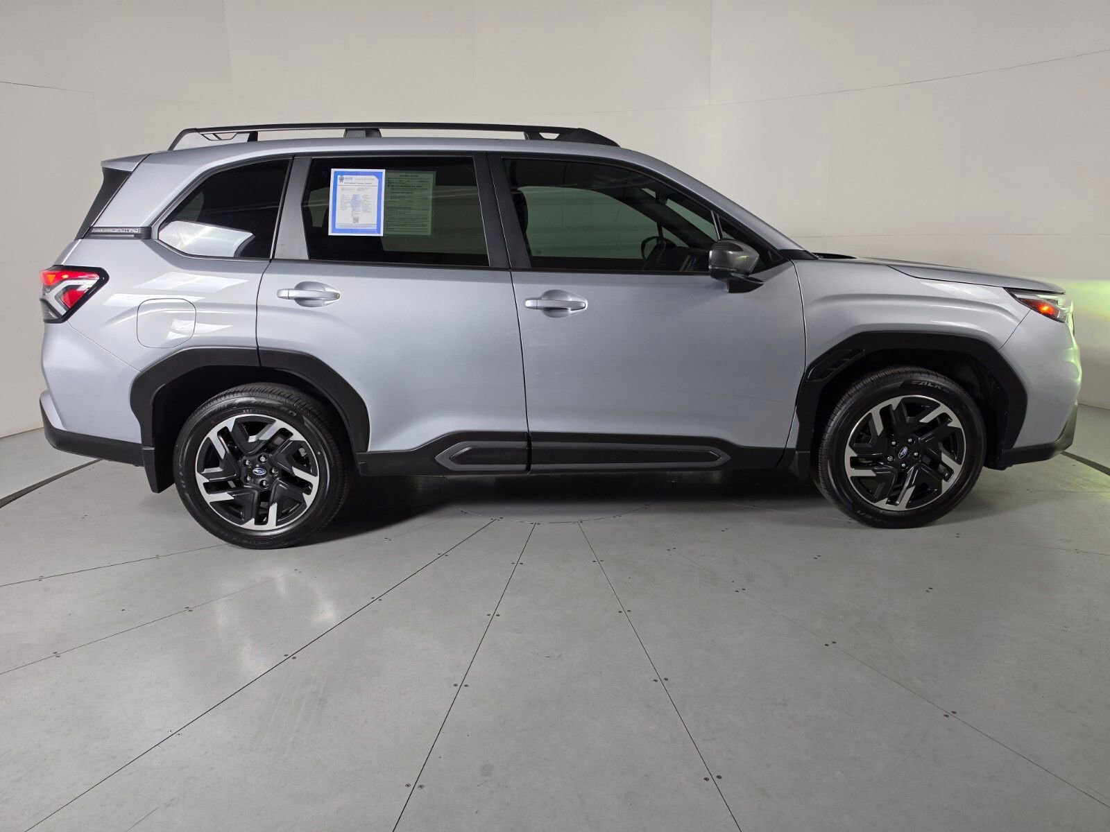 Used 2025 Subaru Forester Limited AWD/4WD image 6