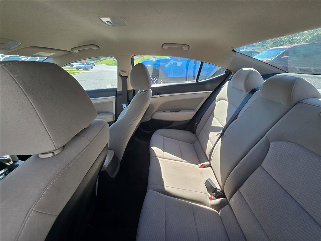 Used 2020 Hyundai Elantra SEL w/ Convenience Package (C2) FWD image 5