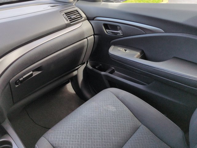 Used 2018 Honda Ridgeline Sport image 17