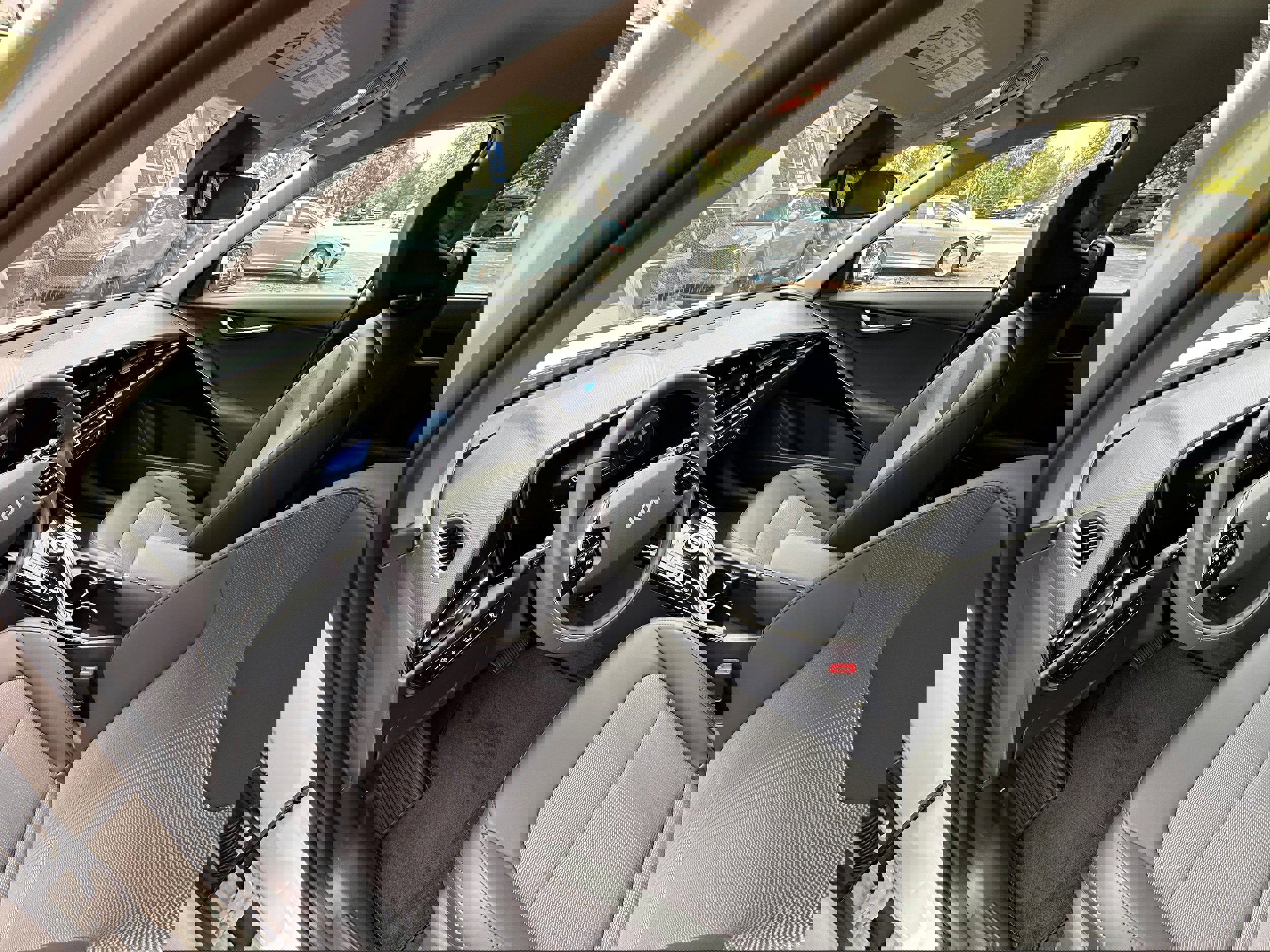 New 2025 Kia Niro Wind image 37