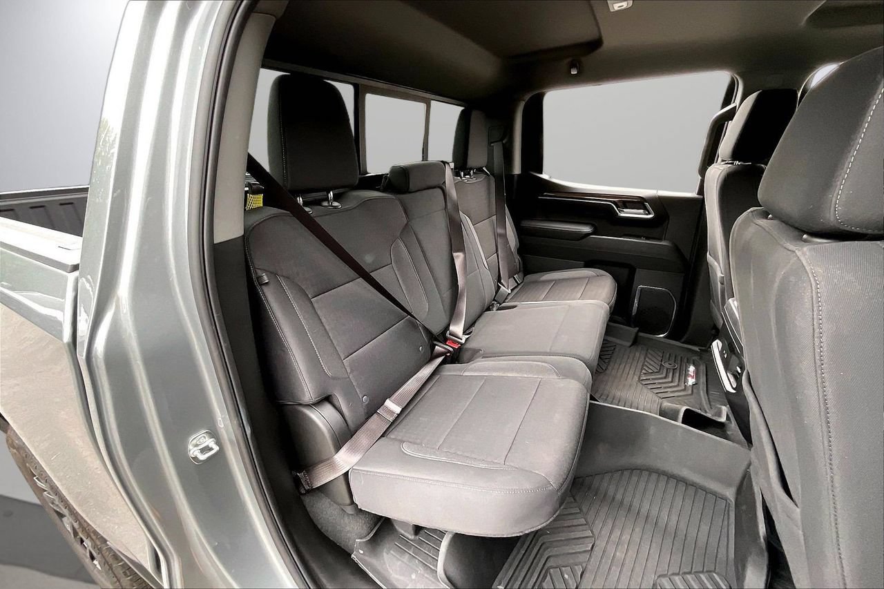 Used 2025 Chevrolet Silverado 1500 LT Trail Boss w/ Convenience Package II AWD/4WD image 25