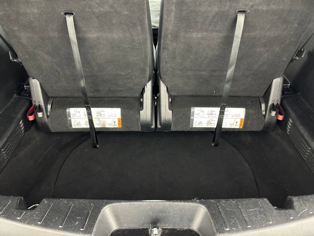 Used 2018 Ford Explorer XLT w/ Equipment Group 202A FWD image 20