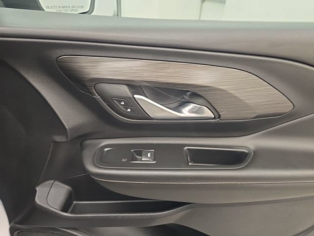 Used 2022 GMC Terrain SLE FWD image 11