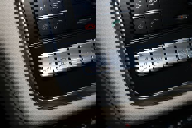 Used 2018 Mercedes-Benz GLA 250 4MATIC image 17