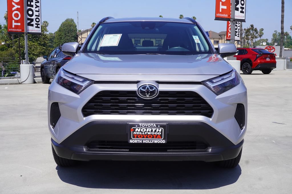 Used 2025 Toyota RAV4 XLE FWD image 3