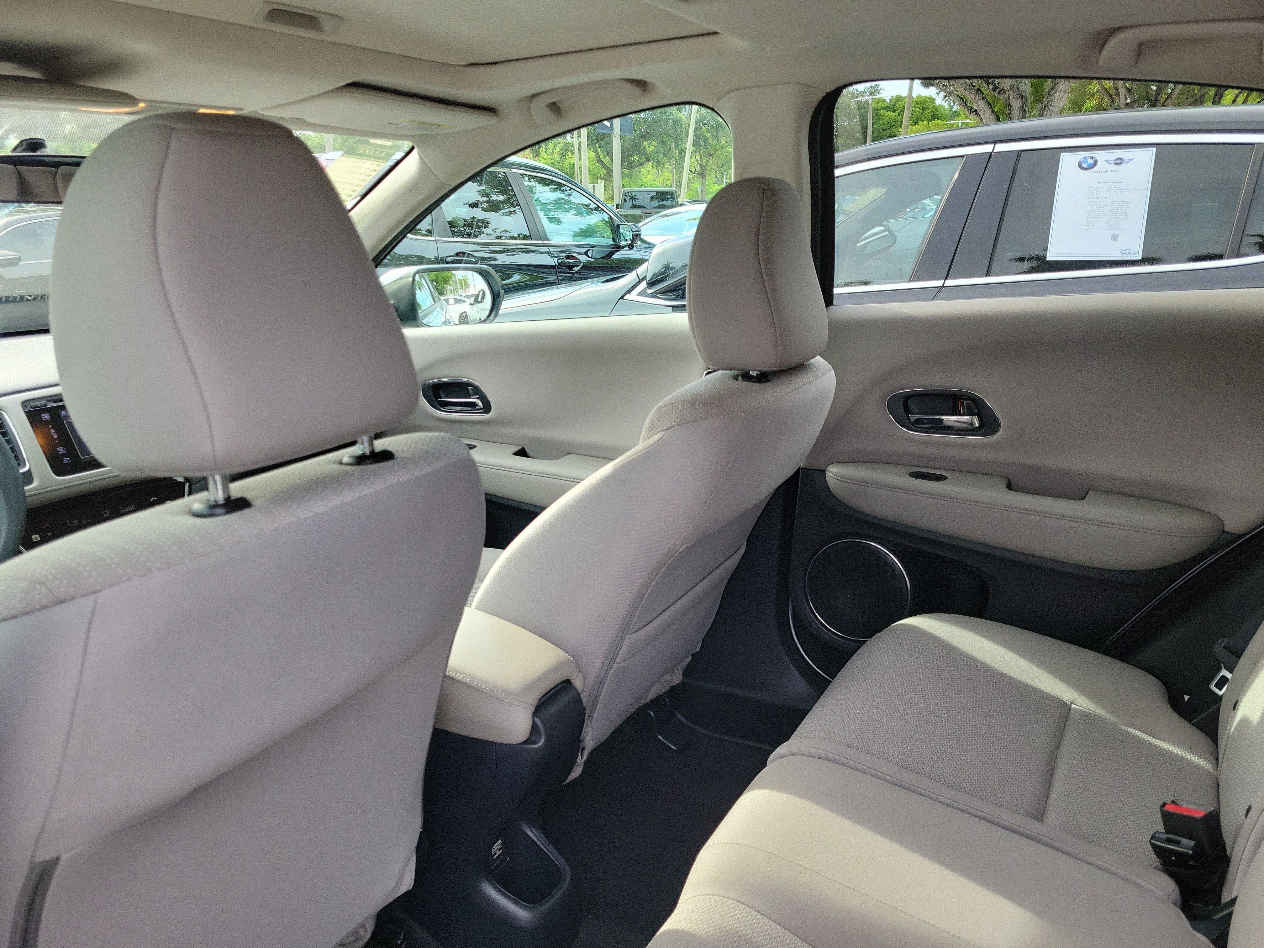 Used 2017 Honda HR-V EX image 9