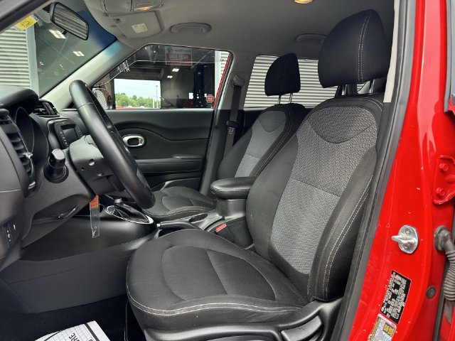 Used 2018 Kia Soul + FWD image 15