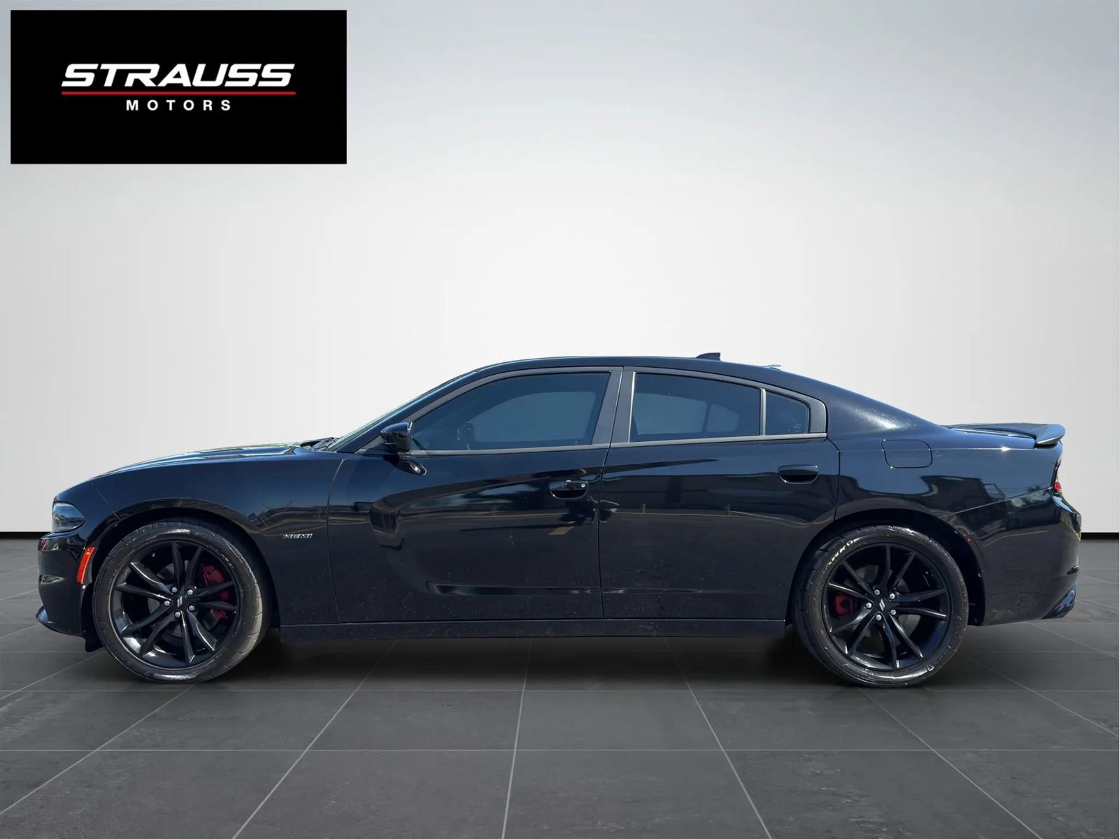 Used 2017 Dodge Charger R/T w/ Blacktop Package image 6