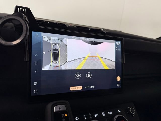 Used 2025 Land Rover Defender 130 X-Dynamic SE AWD/4WD image 21