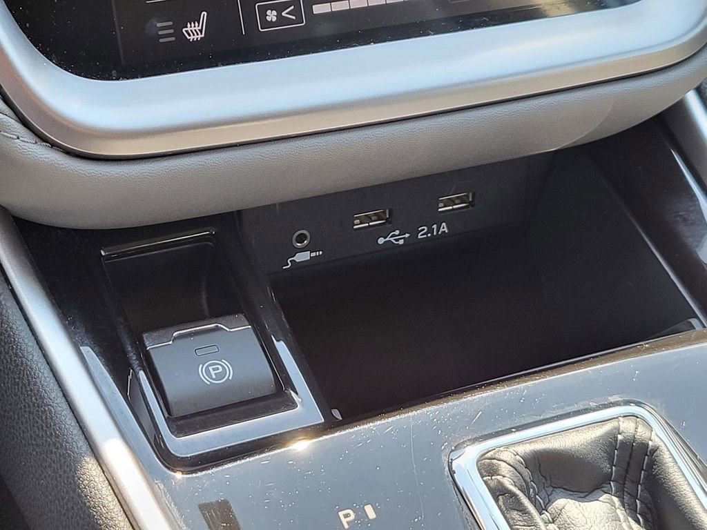 Certified 2022 Subaru Outback Premium image 24