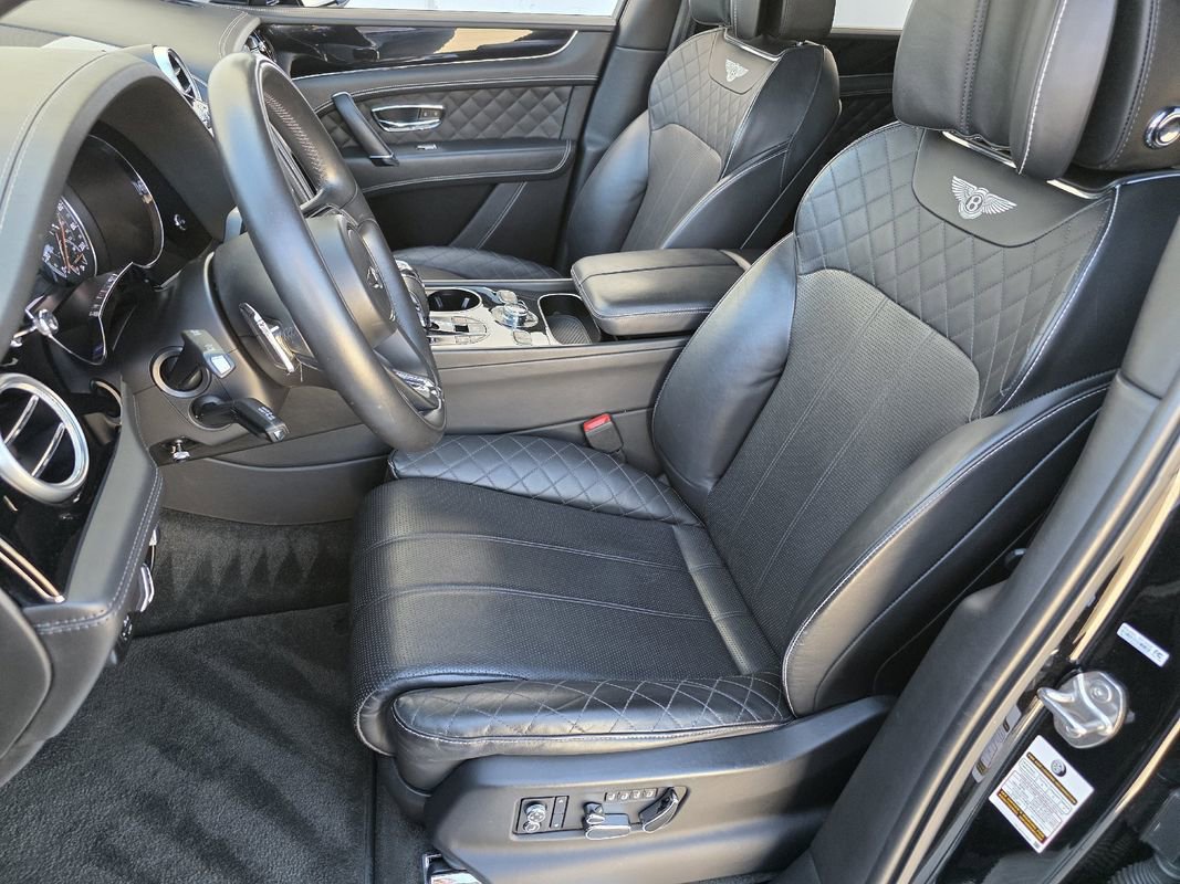 Used 2017 Bentley Bentayga image 11