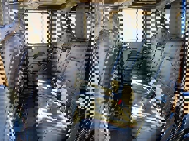 New 2026 Jeep Wrangler Unlimited Rubicon AWD/4WD image 28