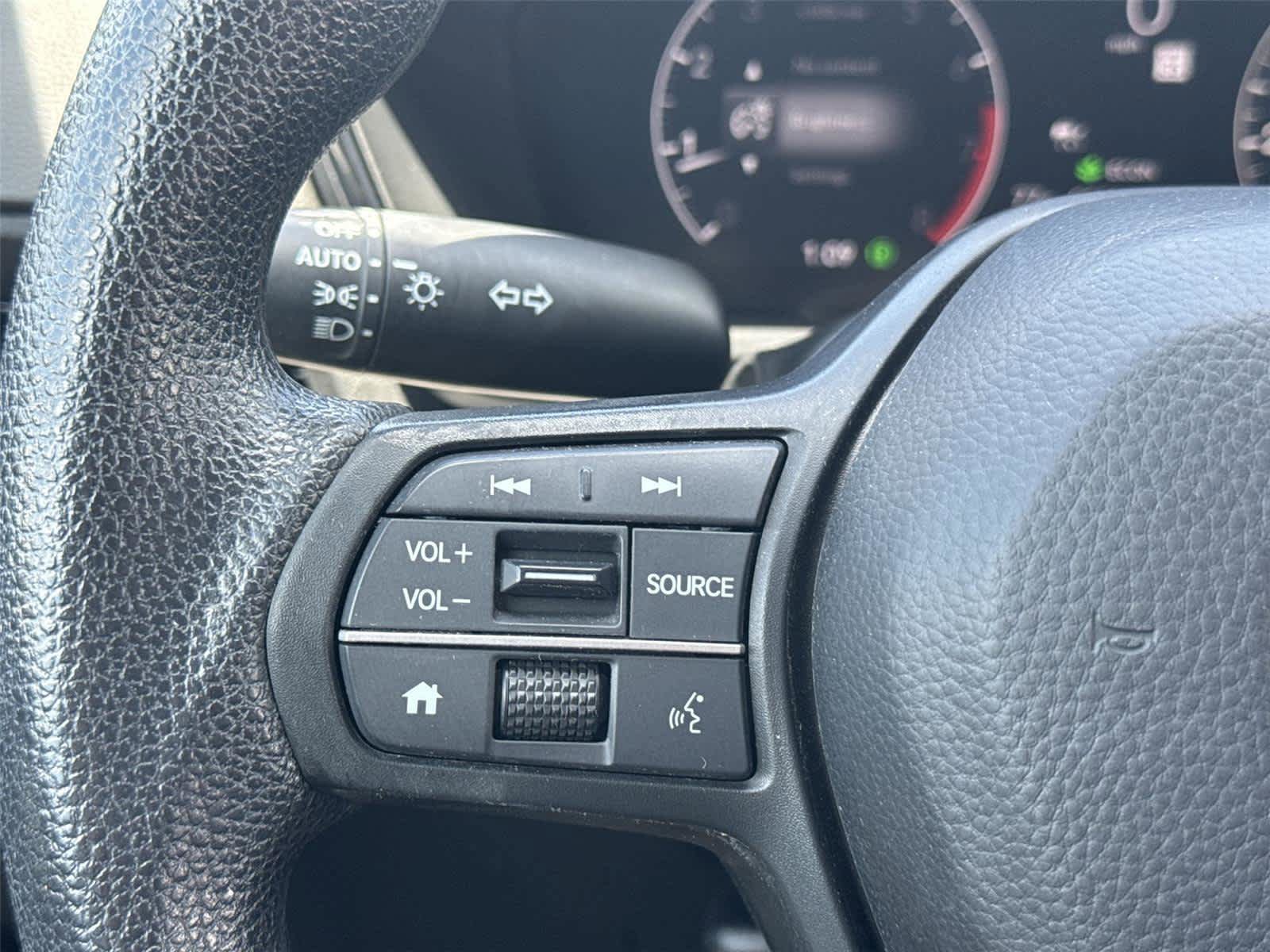 Used 2023 Honda CR-V LX image 18