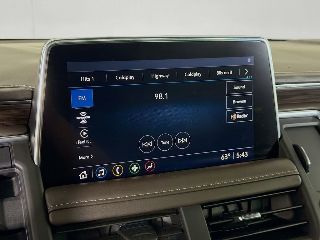 Used 2021 Chevrolet Tahoe Z71 w/ Z71 Signature Package AWD/4WD image 16