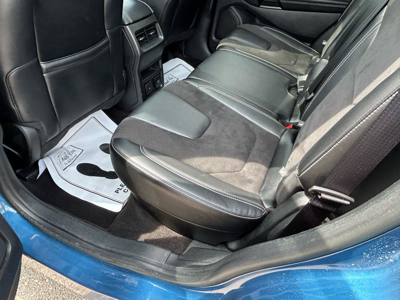 Used 2019 Ford Edge ST w/ Convenience Package AWD/4WD image 9