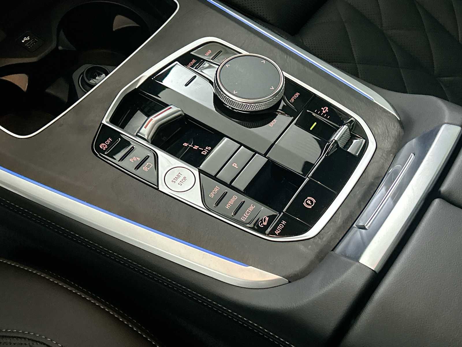 Used 2024 BMW X5 xDrive50e w/ Premium Package image 22