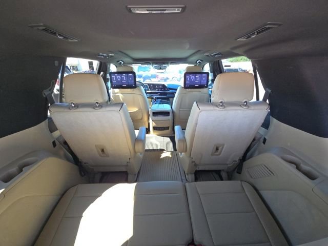 Used 2021 Cadillac Escalade Premium Luxury w/ Driver Assist Tech Package AWD/4WD image 14