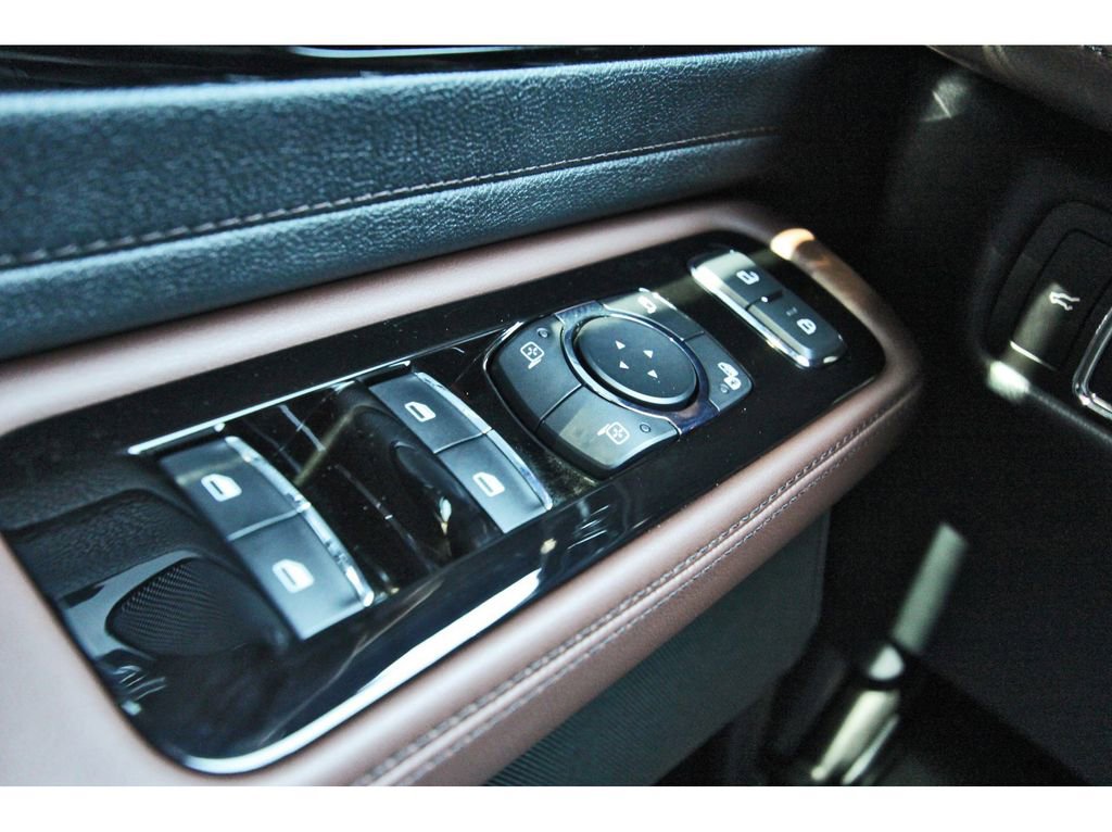 Used 2025 Lincoln Aviator Reserve w/ Jet Appearance Package RWD image 19