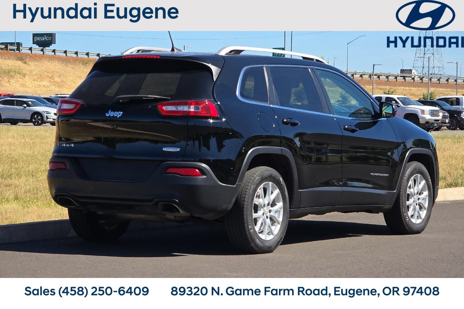 Used 2018 Jeep Cherokee Latitude w/ Cold Weather Group AWD/4WD image 3