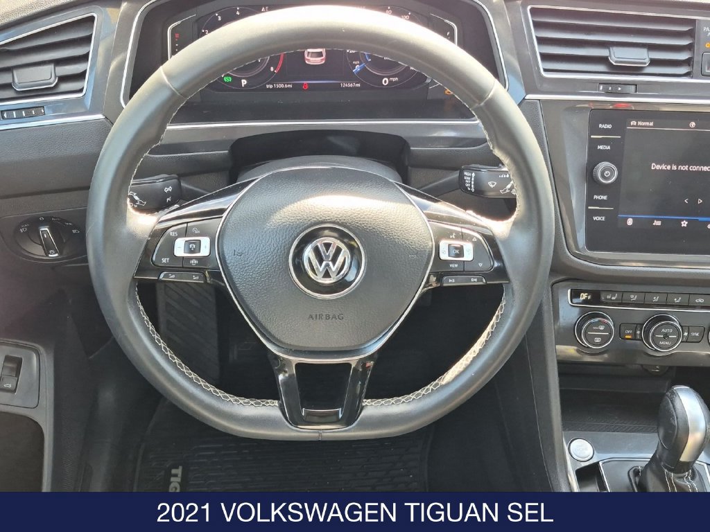 Used 2021 Volkswagen Tiguan SEL AWD/4WD image 19
