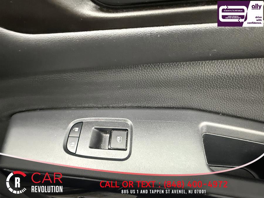 Used 2025 Nissan Pathfinder SV AWD/4WD image 28
