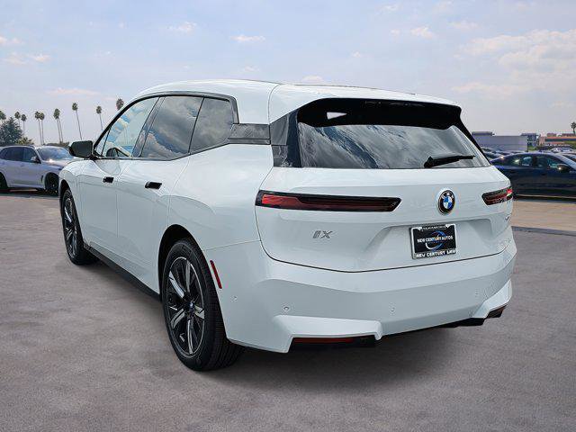 New 2026 BMW iX xDrive60 w/ Premium Package image 7