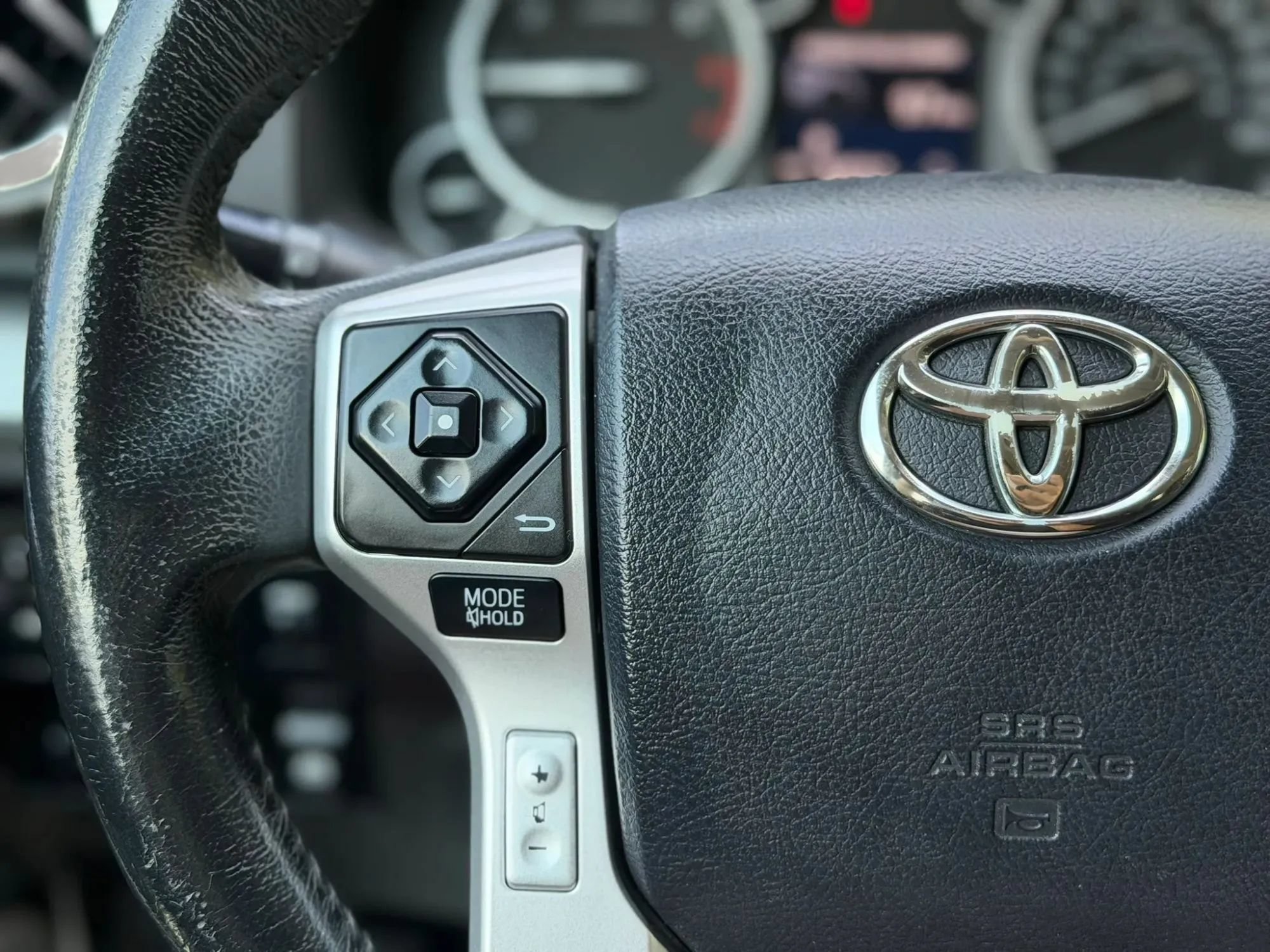 Used 2016 Toyota Tundra Platinum AWD/4WD image 32