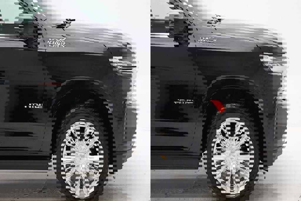 Used 2024 Chevrolet Tahoe High Country w/ Advanced Technology Package image 4