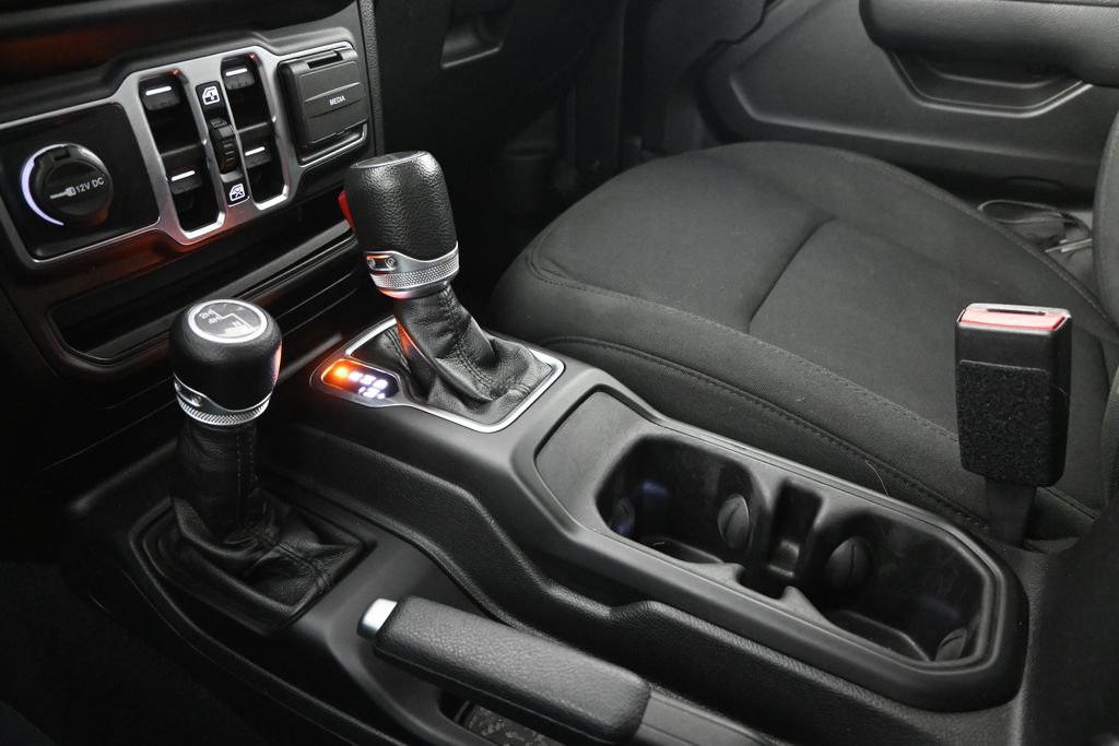 Used 2023 Jeep Gladiator Sport AWD/4WD image 31