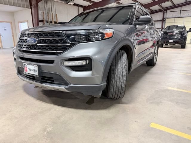 Used 2021 Ford Explorer XLT w/ Equipment Group 202A RWD image 8