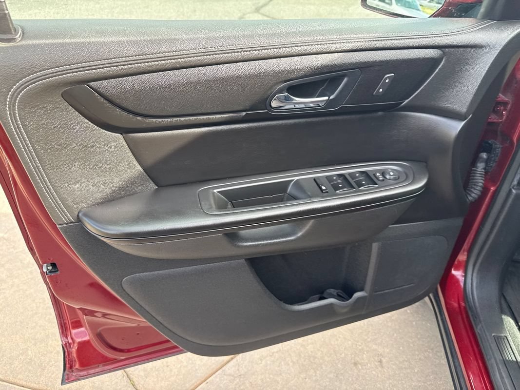 Used 2015 Chevrolet Traverse LT AWD/4WD image 26