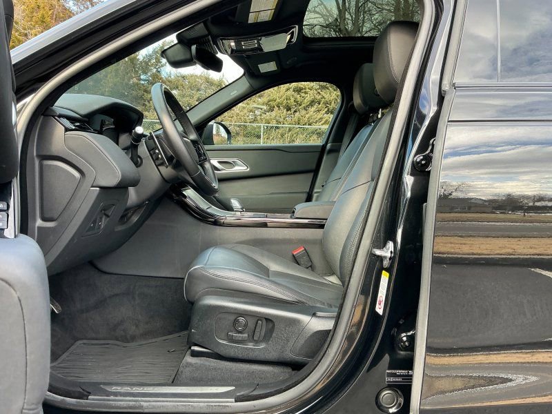 Used 2024 Land Rover Range Rover Velar Dynamic SE image 10