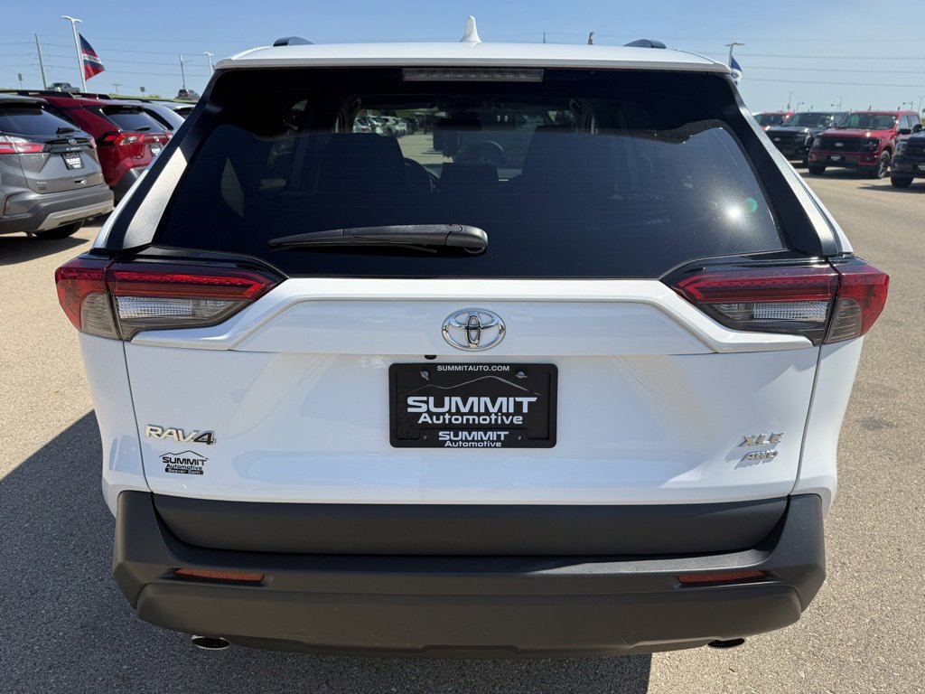 Used 2022 Toyota RAV4 XLE image 28