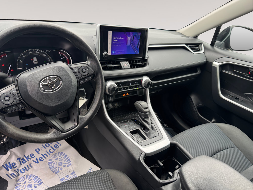 Used 2023 Toyota RAV4 LE FWD image 10