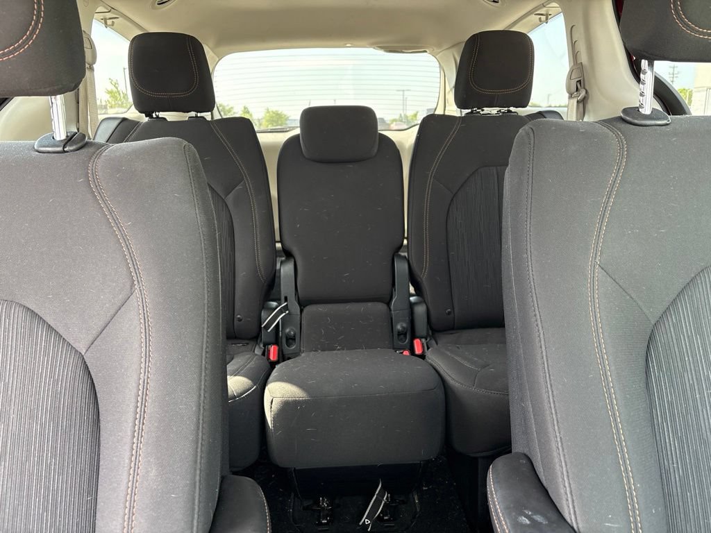 Used 2018 Chrysler Pacifica Touring Plus FWD image 26
