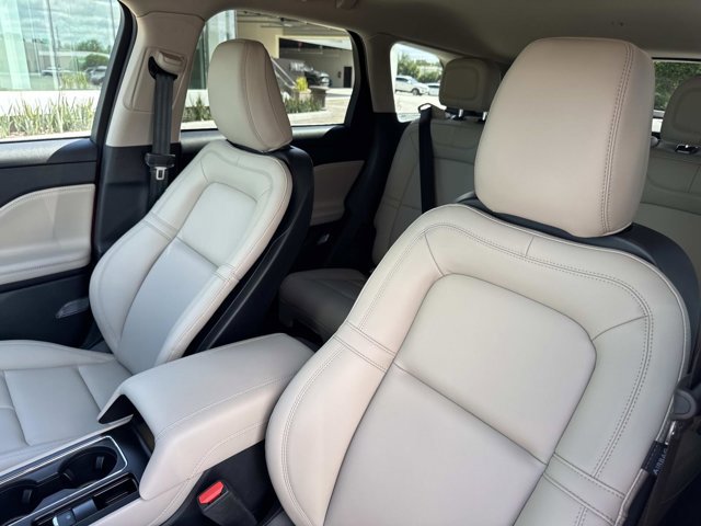 New 2026 Lincoln Corsair Premiere image 13